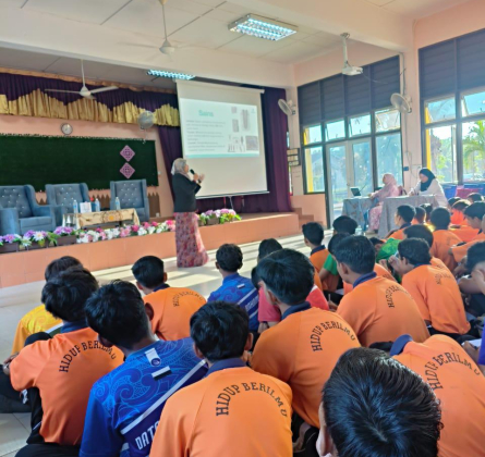 FTKPM Contributes Expertise to STI 100³ & STEM in 30 Seconds Programme at SMK Pekan